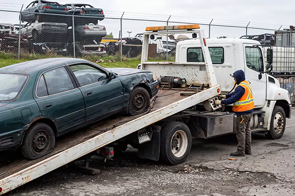 Salvage Car Removal in Milwaukee, WI